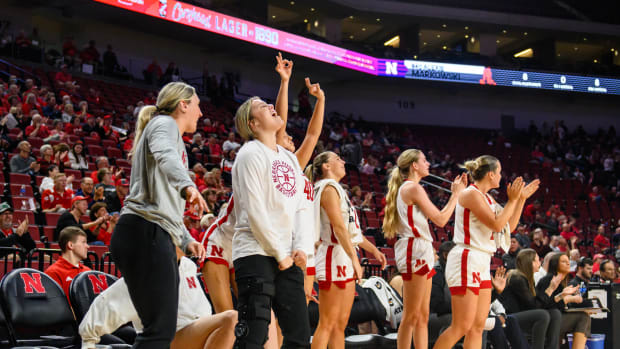 19_Bench_WBB vs Northwestern State 1106